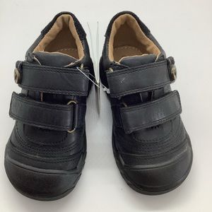 Sporty toddler All leather black shoes from Spain. NWT size 5